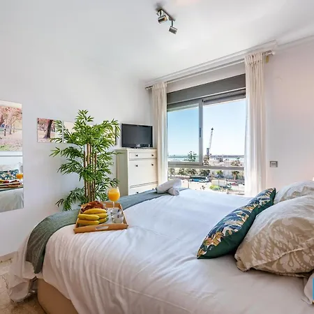 Sea Views & Parking - Soho Cozy Apartment *